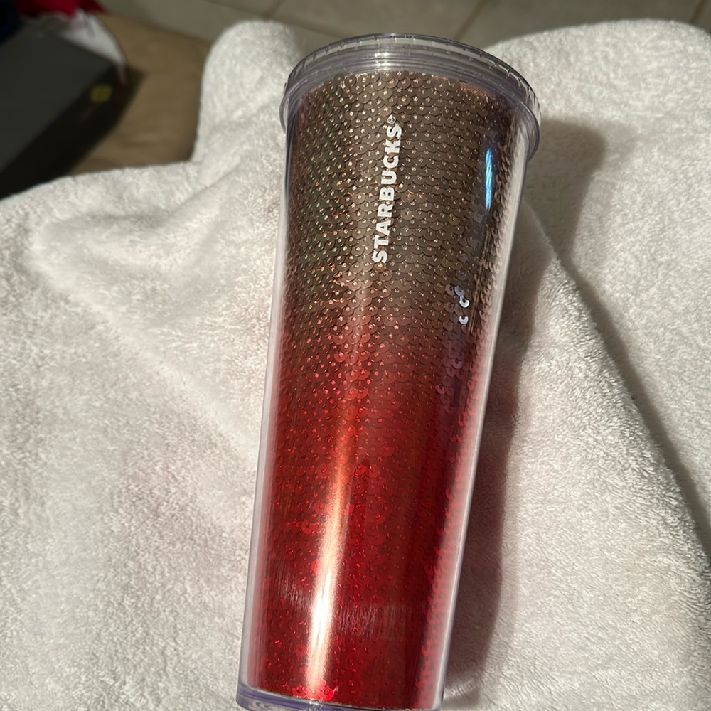 2018 STARBUCKS SEQUIN OMBRÉ venti tumbler. 24oz. Red/dusty pink. Excellent!